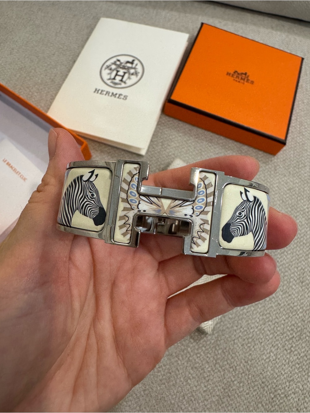 Hermes Silver Zebra Enamel Clic H Bracelet - Picture 8 of 9